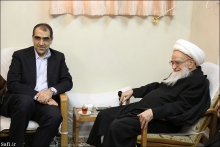 دیدار دکتر سید حسن قاضی زاده هاشمی، وزیر بهداشت، درمان و آموزش پزشکی با حضرت آیت الله العظمی صافی گلپایگانی