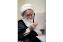 دیدار اعضای ستاد ساماندهی فرهنگی حاشیه‌ی شهر مشهد با حضرت آیت‌الله العظمی صافی گلپایگانی