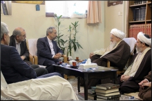 گزارش تصویری : دیدار آقای دکتر محمد نهاوندیان، رییس دفتر ریاست جمهوری با حضرت آیت الله العظمی صافی گلپایگانی