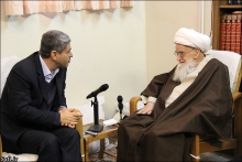 گزارش تصویری: دیدار آقای دکتر علی طیب نیا، وزیر امور اقتصاد و دارایی با حضرت آیت الله العظمی صافی گلپایگانی