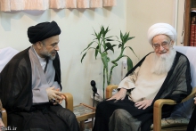 ديدار رياست سازمان اوقاف شيعيان عراق، حجت‌الاسلام سيد علاء الموسوی با حضرت آية الله العظمی صافی گلپايگانی