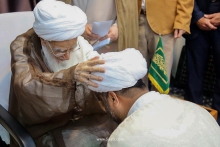 مراسم جشن نیمه شعبان و عمامه‌گذاری طلاب توسط مرجع عالیقدر حضرت آیت الله العظمی صافی گلپایگانی.