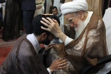 آئین عمامه‌گذاری طلاب با حضور حضرت آیت الله العظمی صافی گلپایگانی در عید سعیدغدیرخم 1440