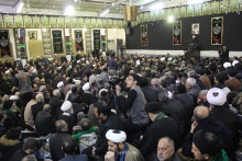 مراسم عزاداری شهادت حضرت فاطمه زهرا سلام‌الله‌علیها و دسته بزرگ عزاداران فاطمی در معیت مرجع عالیقدر حضرت آیت الله العظمی صافی گلپایگانی