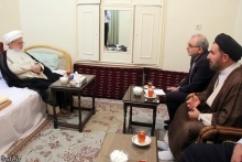 دیدار استاندار قم، آقای سید مهدی صادقی با آیت الله العظمی صافی گلپایگانی در شهر مقدس مشهد