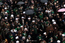 مراسم عزاداری شهادت حضرت فاطمه زهرا سلام‌الله‌علیها و دسته بزرگ عزاداران فاطمی در معیت مرجع عالیقدر حضرت آیت الله العظمی صافی گلپایگانی