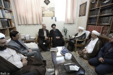 گزارش تصويری : ديدار شهردار جديد استان قم و امام جمعه اصفهان با حضرت آيت الله العظمی صافی گلپايگانی