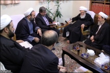 گزارش تصویری : دیدار آقای دکتر جنّتی، وزیر فرهنگ و ارشاد اسلامی  با حضرت آیت‌الله العظمی صافی گلپایگانی