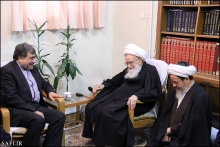 گزارش تصویری : دیدار آقای دکتر جنّتی، وزیر فرهنگ و ارشاد اسلامی  با حضرت آیت‌الله العظمی صافی گلپایگانی
