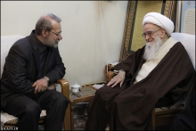گزارش تصویری : دیدار منتخبان مردم قم در مجلس شورای اسلامی با حضرت آیت الله العظمی صافی گلپایگانی