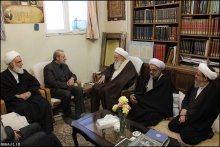 گزارش تصویری : دیدار منتخبان مردم قم در مجلس شورای اسلامی با حضرت آیت الله العظمی صافی گلپایگانی