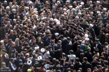 گزارش تصویری : تشرف عزاداران فاطمی در معیت حضرت آیت الله العظمی صافی گلپایگانی به حرم مطهر حضرت معصومه (س)