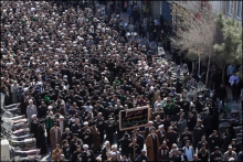 گزارش تصویری : تشرف عزاداران فاطمی در معیت حضرت آیت الله العظمی صافی گلپایگانی به حرم مطهر حضرت معصومه (س)