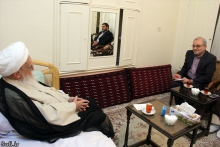 دیدار استاندار قم، آقای سید مهدی صادقی با آیت الله العظمی صافی گلپایگانی در شهر مقدس مشهد