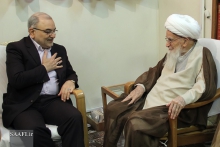 دیدار استاندار و مديران اجرايی استان قم با مرجع عالیقدر آیت الله العظمی صافی گلپایگانی